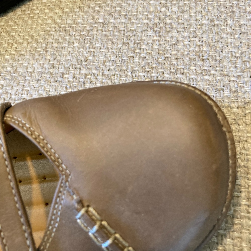 Unstructured Clarks 7.5 brown Mary Jane - Picture 9 of 10